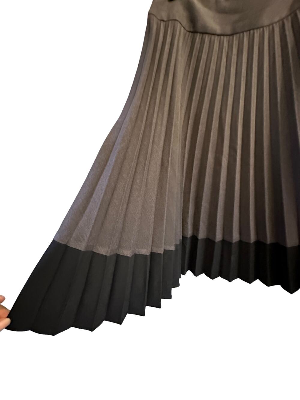 Grace Elements Gray and black Accordion skirt - Size 10